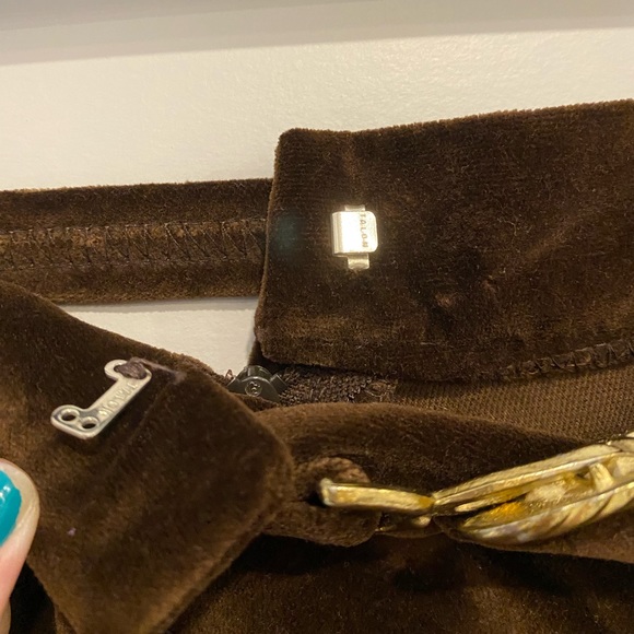 VTG 70s Brown Velvet A-Line Skirt with Gold Belt - Picture 3 of 6